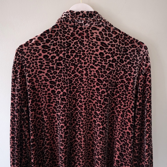 Sag Harbor XL Modern Contemporary Eclectic Leopard Print Velvet Boyfriend Shirt - Picture 10 of 13